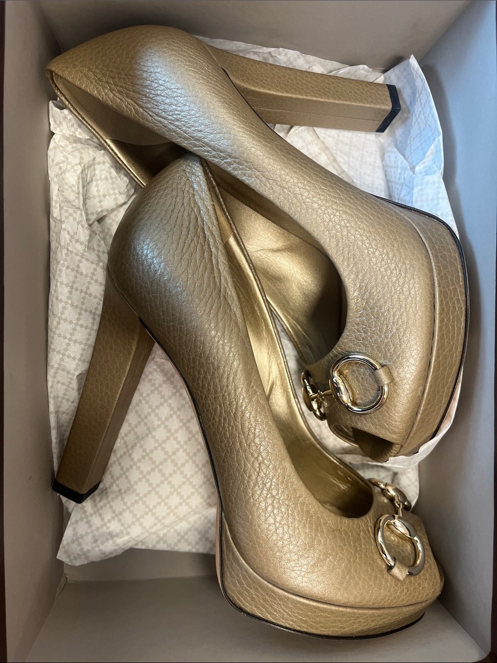 GUCCI gold Leather Peep-Toe High Heels with Metal Ring Accent